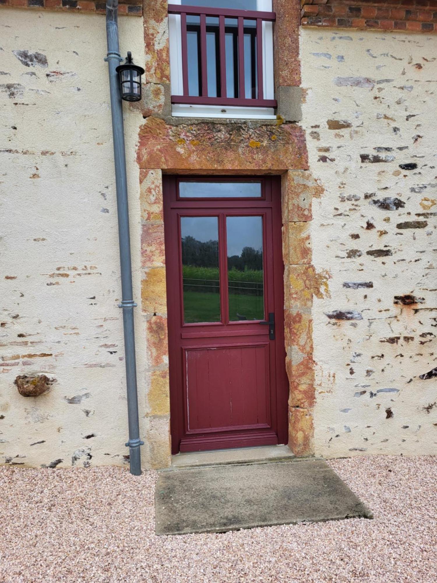 Gite Au Centre De La France Vesdun Exterior foto