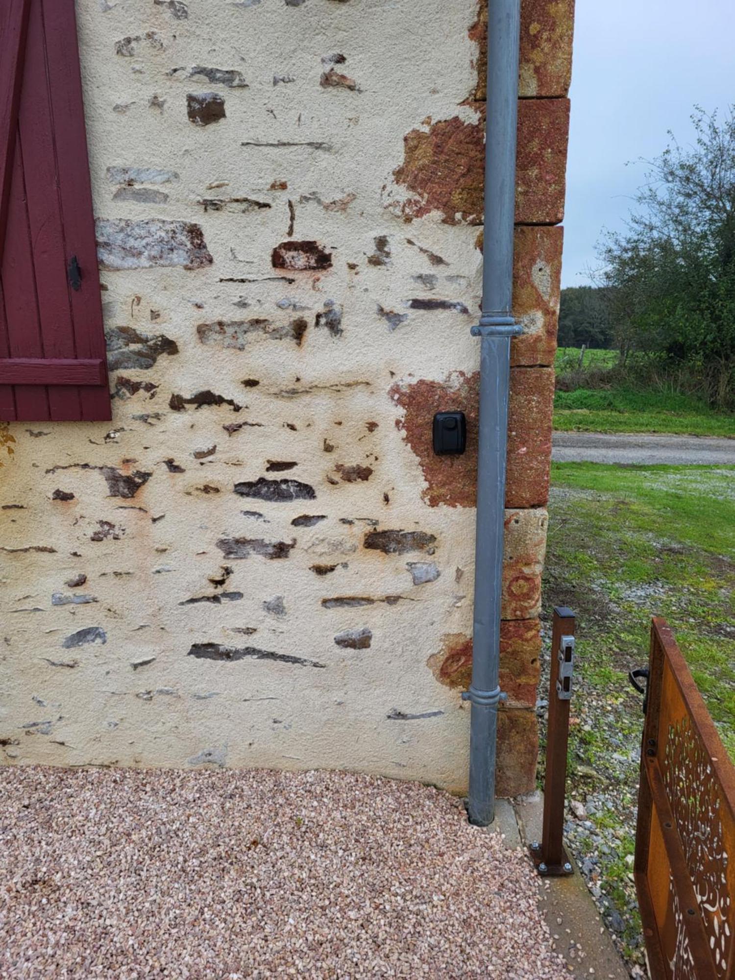 Gite Au Centre De La France Vesdun Exterior foto